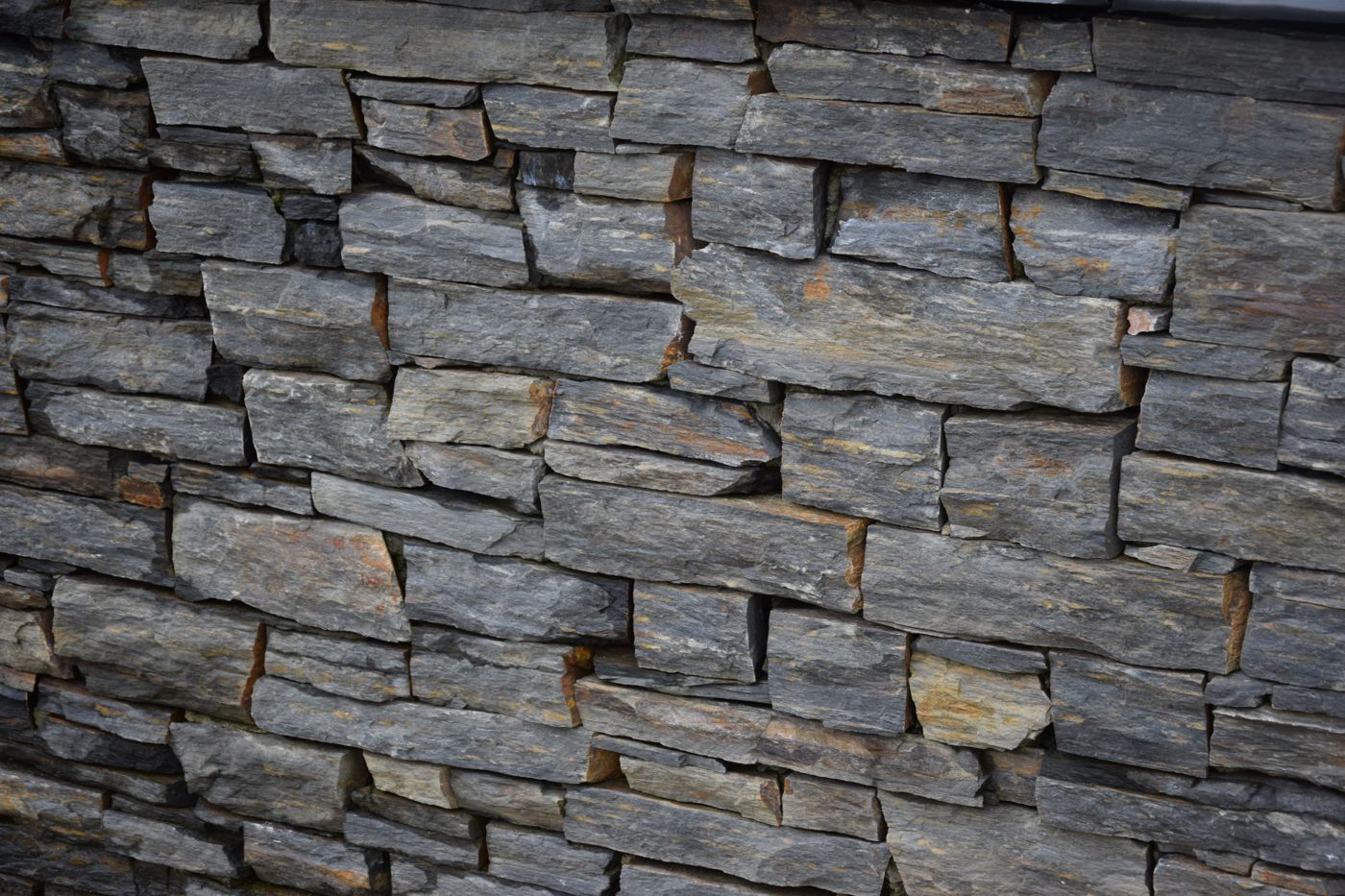 Chapado de pizarra 20×10 cm — Pilarstone